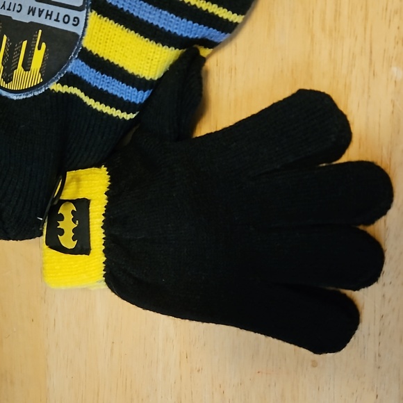 Batman Dc Comics Boys One-Size Hat & Gloves Set. New - Picture 3 of 6